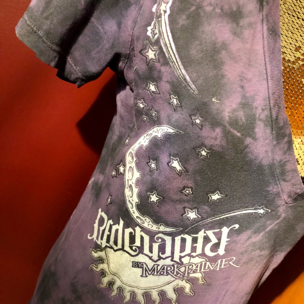 Red Chapter t-shirt - Picture 2 of 5